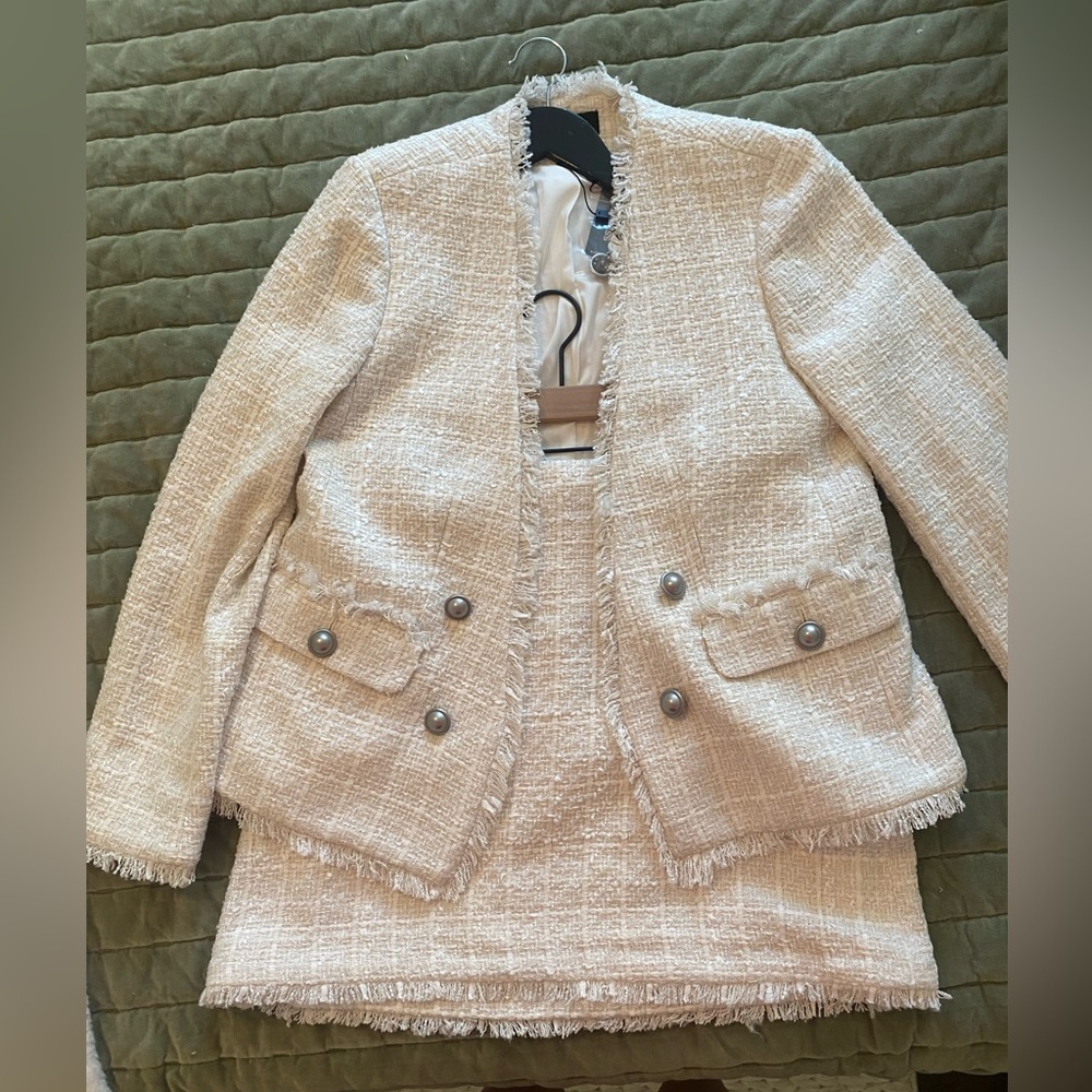 Express creamy white tweed blazer and skirt suit set size M and 8